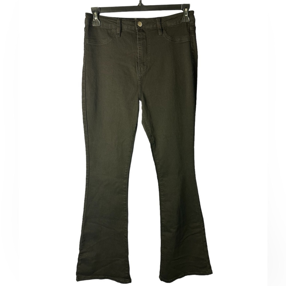 Fashion Nova Black High Waisted Faux Pockets Bell Bottom Jeans. Women’s Size 13